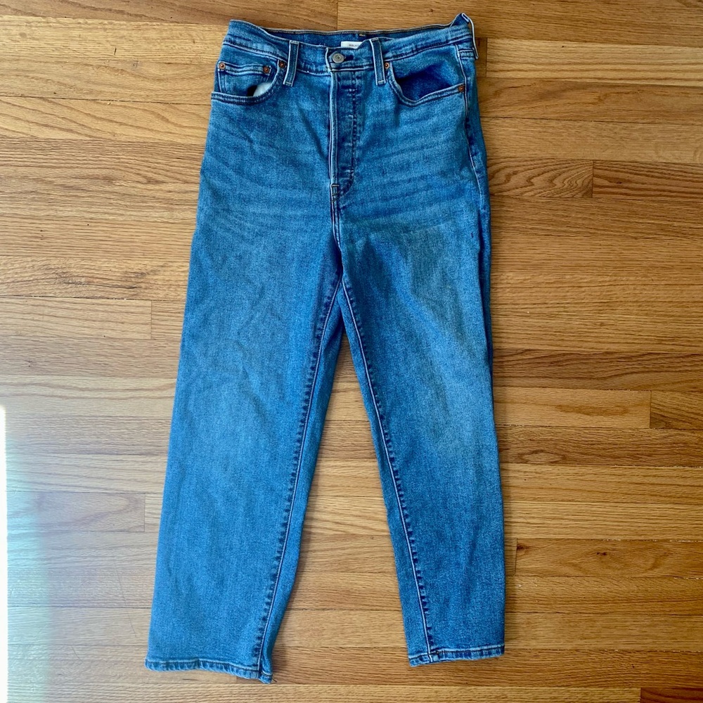 LEVI’S RIBCAGE STRAIGHT ANKLE JEANS